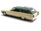 Cadillac DeVille Wagon (1972) - Personal car from Dean Martin - creme/green 1:43