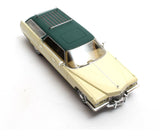 Cadillac DeVille Wagon (1972) - Personal car from Dean Martin - creme/green 1:43