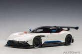 Aston Martin Vulcan 2015 - stratus white with blue 1:18