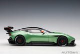 Aston Martin Vulcan 2015 - apple tree green metallic 1:18