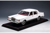 1989 Lincoln Town Car "Signature Series" - Arctic White 1:43