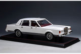 1989 Lincoln Town Car "Signature Series" - Arctic White 1:43