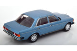 Mercedes 230E W123 Limousine (1975) - light blue met. 1:18