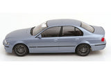 BMW M5 E39 (1998) - silverstone blue met. 1:18