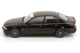 BMW M5 E39 (1998) - black 1:18