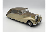 Rolls Royce Silver Wraith Empress by Hooper (1956) - brown and gold 1:18