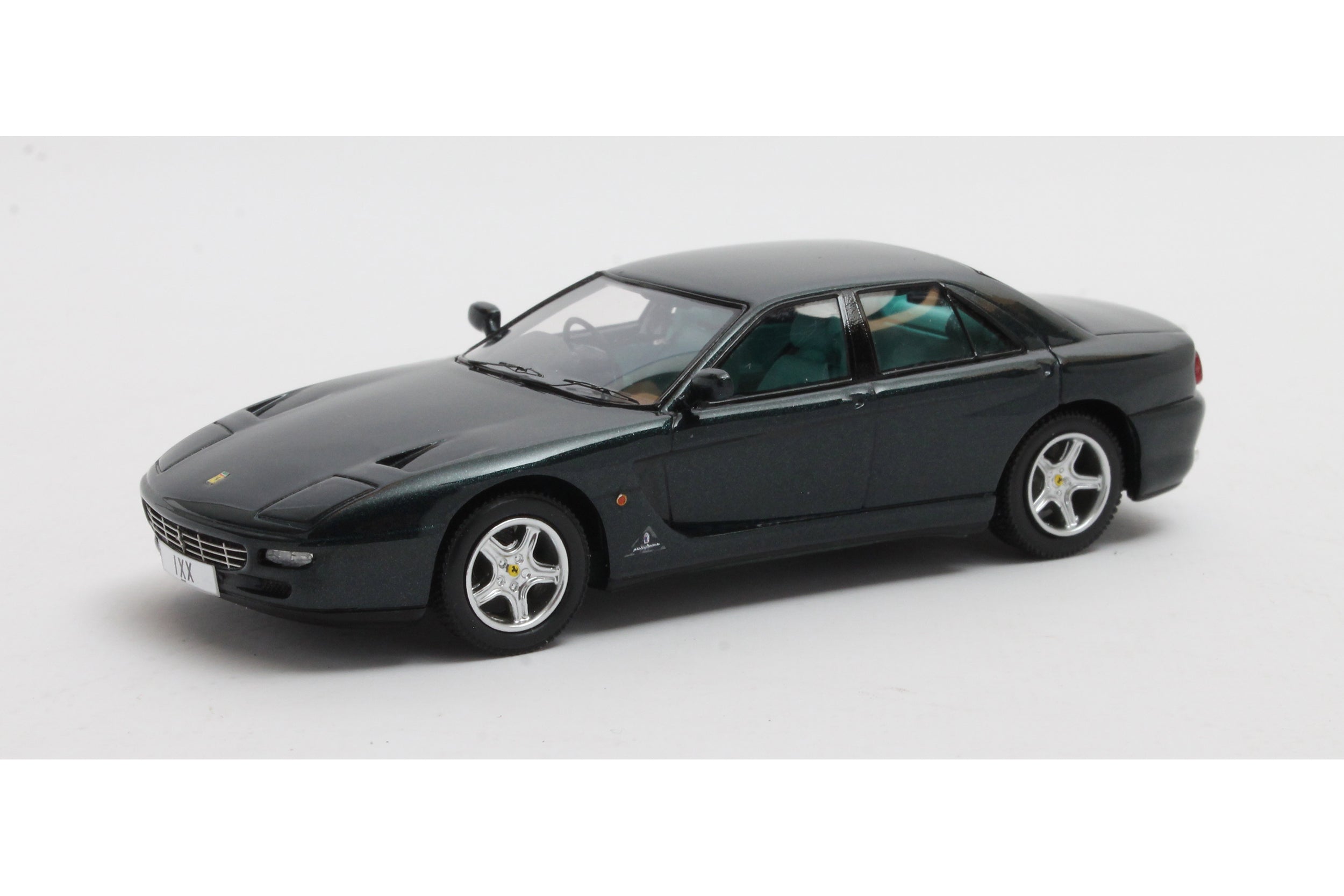 Matrix 1:43 Ferrari 456 GT Venice Pininfarina Sedan 1993 vert foncé