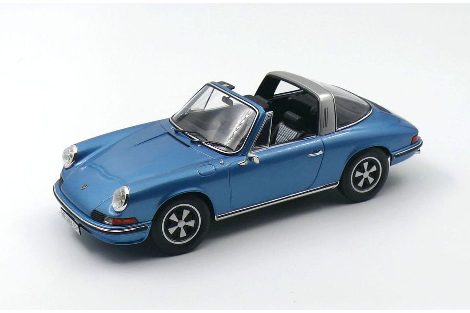 （希少品）NOREV 1/18 ポルシェ 911Sタルガ 1973 ライトブルー Porsche 911 S 2.4 Targa (1973) - blau met. 1:18 – Thomas Langejürgen