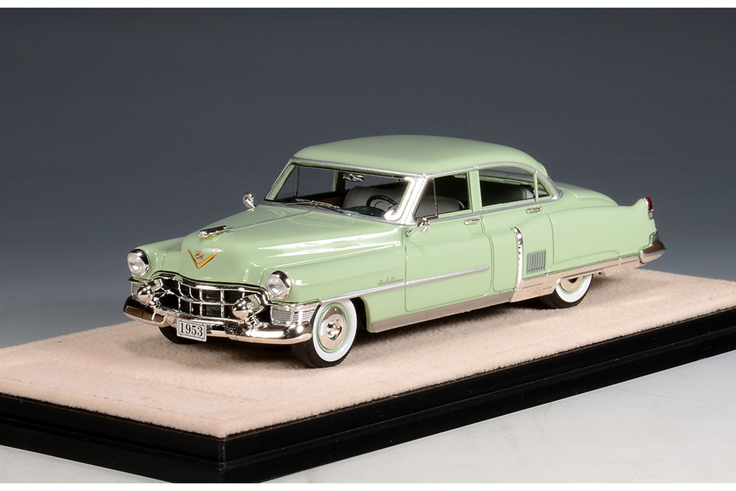 1953 Cadillac Fleetwood Sixty Special - gloss green 1:43 – Thomas