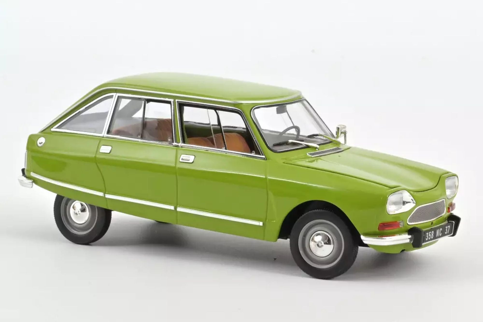 Citroën Ami 8 Club 1969 - Iris green 1:18 – Thomas Langejürgen