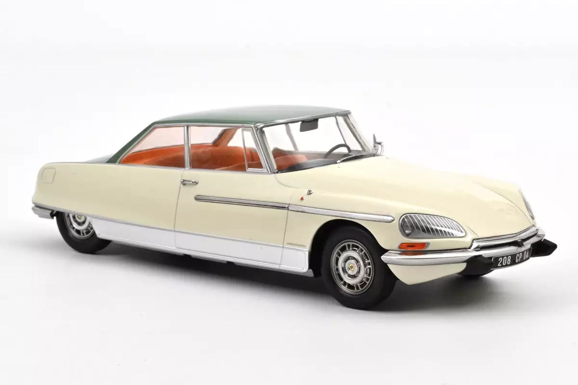 Citroën DS 21 Le Léman 1968 - ivory & green metallic 1:18 – Thomas