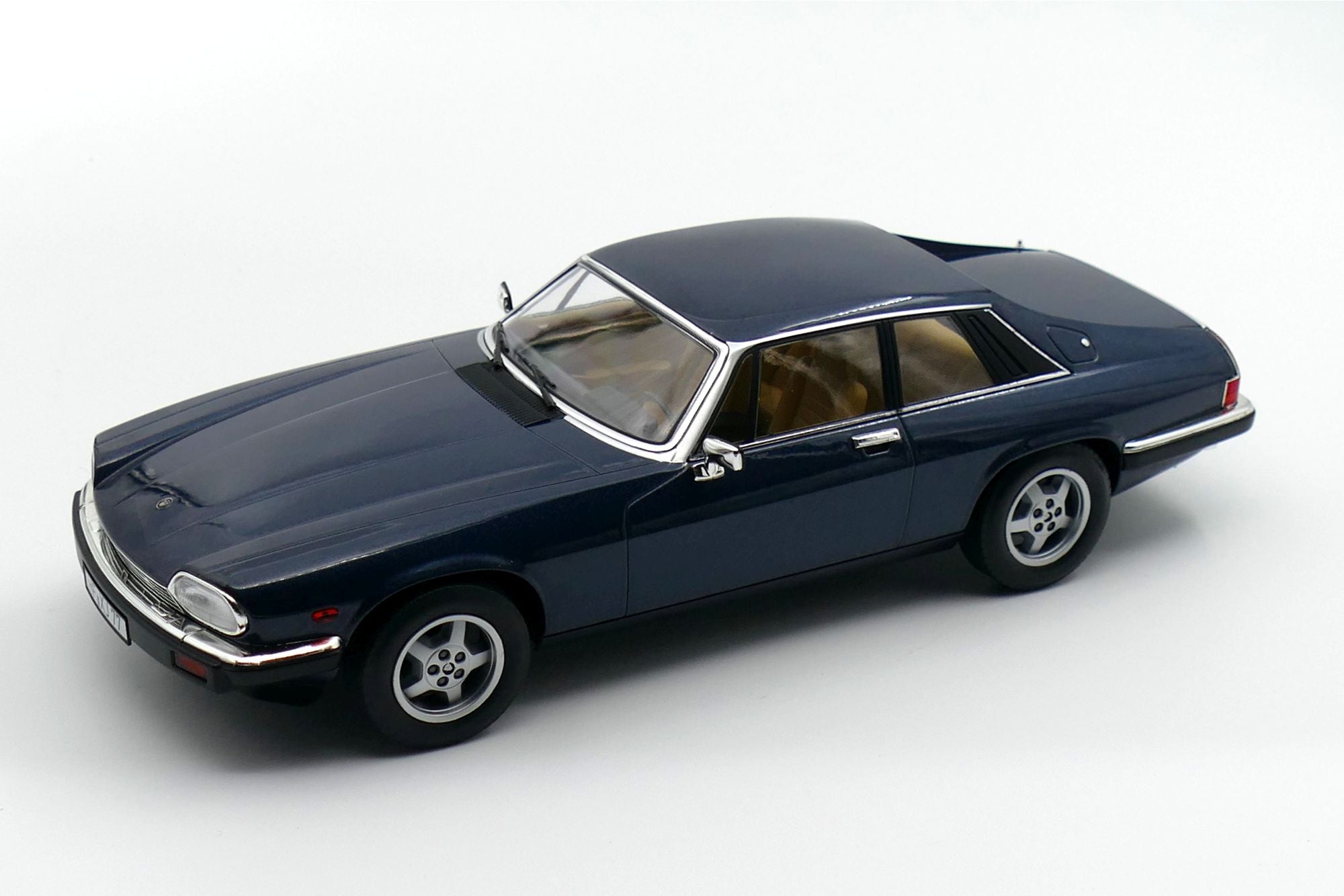 Jaguar XJ-S Coupe 1982 - blue metallic 1:18 – Thomas Langejürgen