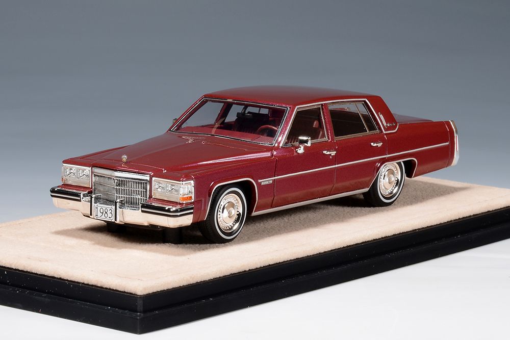 1983 Cadillac Sedan de Ville - Carmine Metallic 1:43 – Thomas