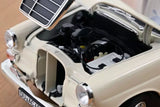 Mercedes 200 (W110) Universal 1966 - cream 1:18