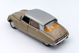 Citroën DS23 Pallas 1972 - sable metallise / silver top 1:18