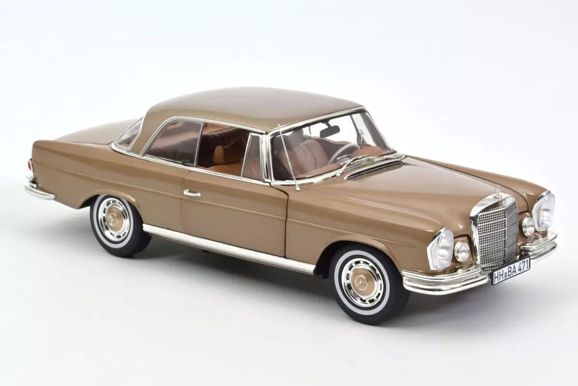 Norev 1:18 - Coupé miniature - Mercedes-Benz 250 SE Coupé 1969 (W111 Norev 1:18 - Coupé miniature - Mercedes-Benz 250 SE Coupé 1969 (W111