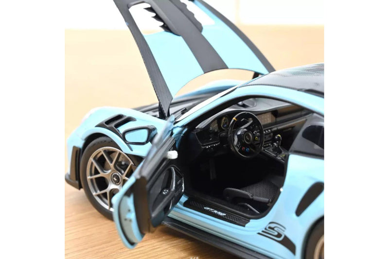 Porsche 911 (992) GT3 RS w/Weissach Pack 2022 - Light blue  1:18