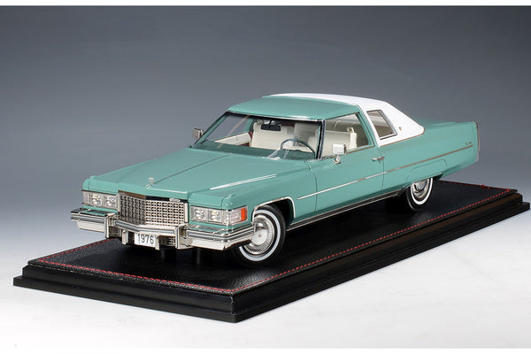 1976 Cadillac Coupe de Ville - Dunbarton Green 1:18