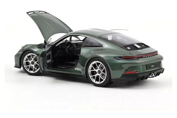 Porsche 911 (992) S/T (2023) - malachit green met. 1:18