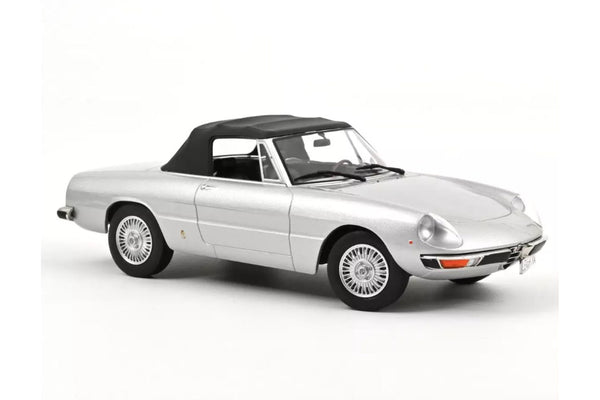 Alfa Romeo 2000 Spider (1978) - silver 1:18