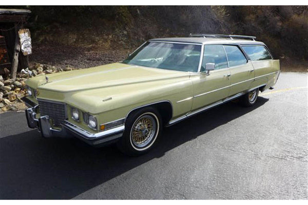 Cadillac DeVille Wagon (1972) - Personal car from Elvis Presley - creme/black 1:43