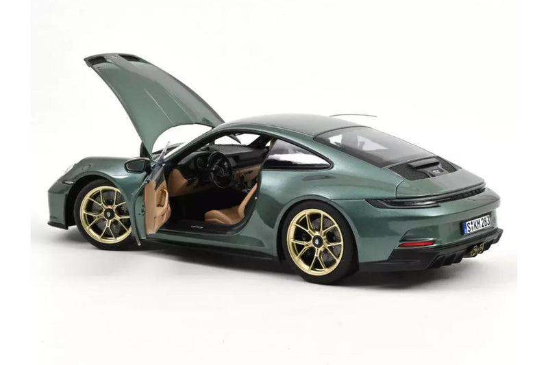 Porsche 911 (992) GT3 with Touring Package 2021 - Malachite Green met. 1:18