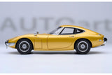 Toyota 2000 GT - gold 1:18