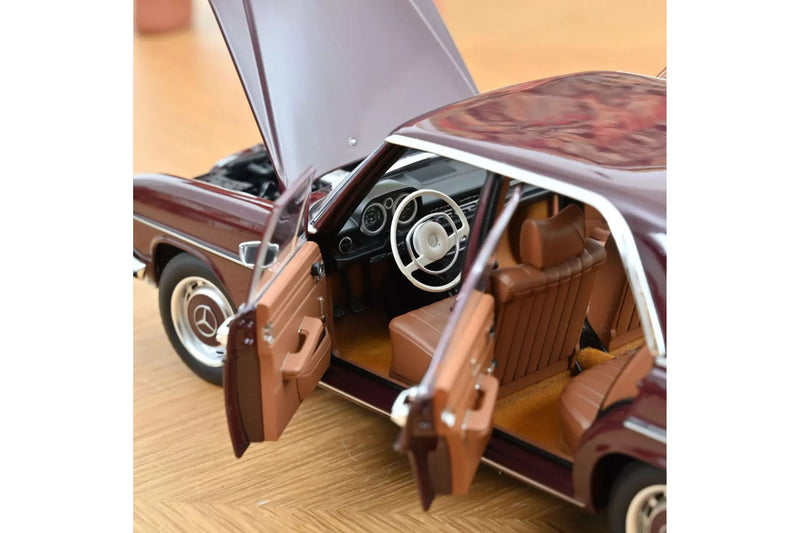 Mercedes 200 (W114) 1968 - dark red 1:18