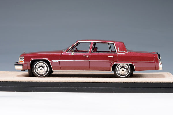 1983 Cadillac Sedan de Ville - Carmine Metallic 1:43