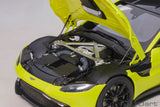 Aston Martin Vantage 2019 - lime essence 1:18
