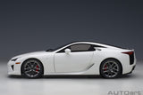 Lexus LFA 2010 - whitest white/carbon black 1:18