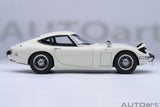 Toyota 2000GT 1967 - white 1:18