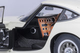 Toyota 2000GT 1967 - white 1:18