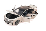 BMW i7 M70 (G70) 2024 - White Metallic 1:18