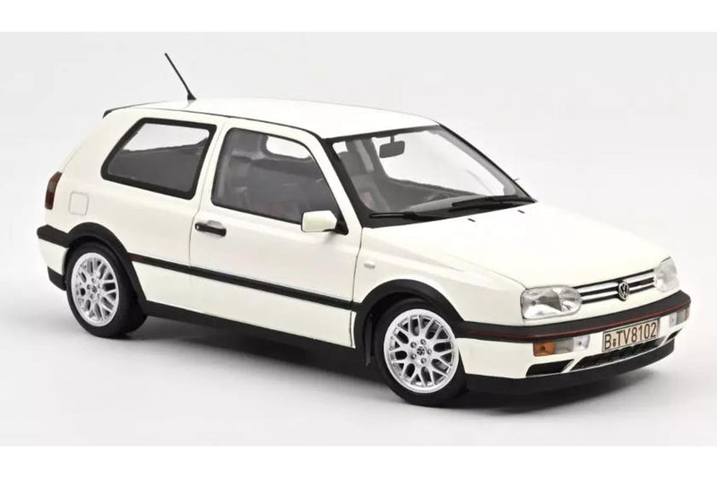 VW Golf GTI 1996 - Candy White 1:18