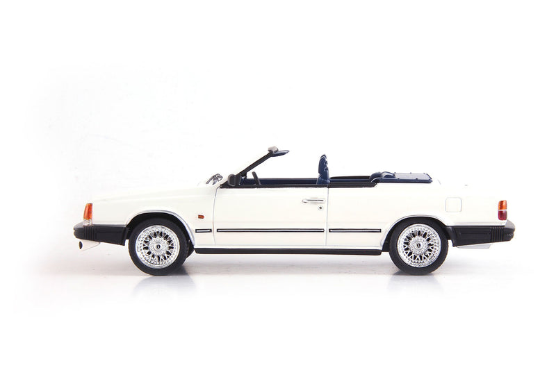 Volvo 760 GLE Mellberg - white 1:43