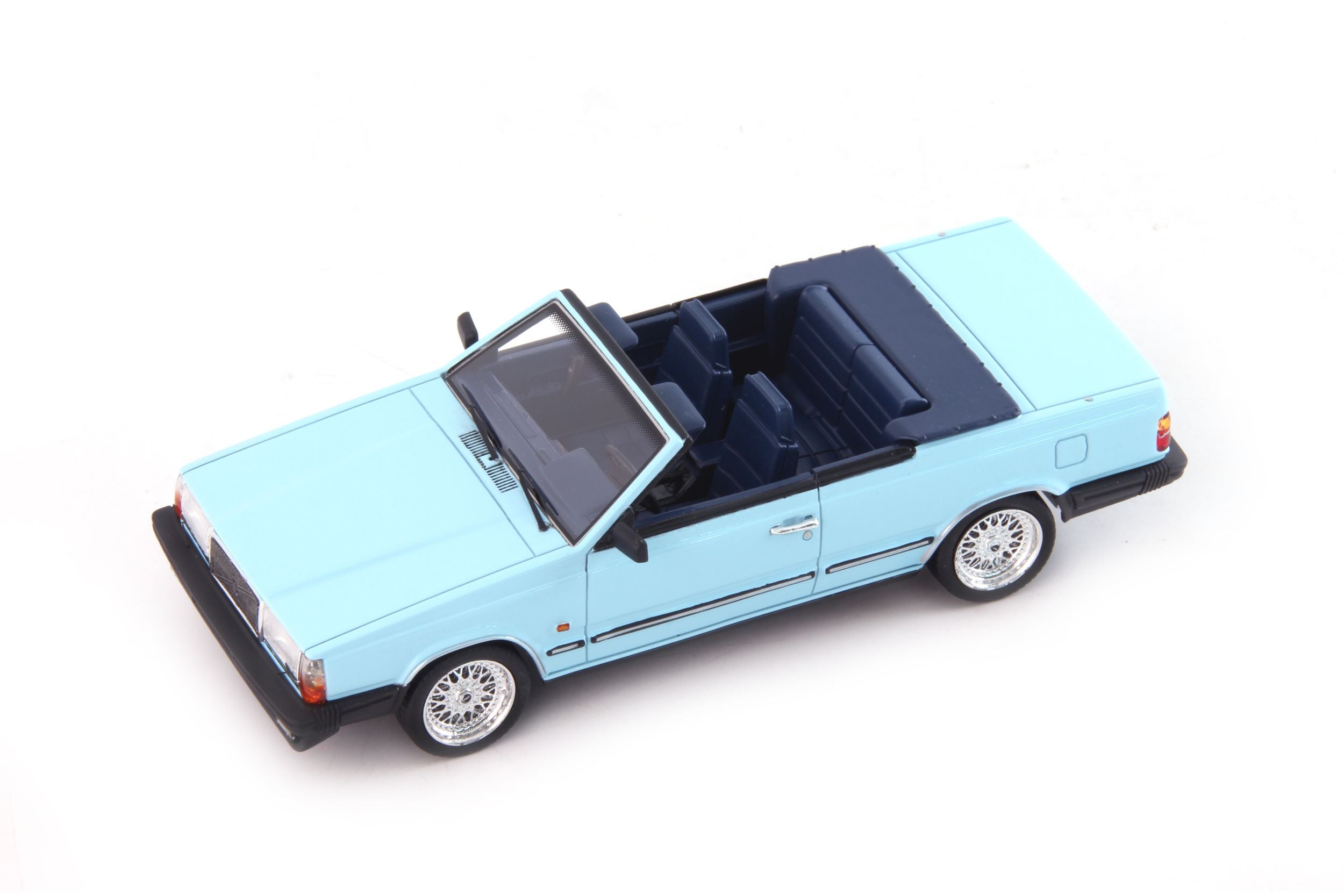 Volvo 760 GLE SW Polistil 1/24 – Etoile Auto49 Volvo 760 GLE SW Polistil 1/24 – Etoile Auto49