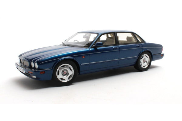 Jaguar XJR X300 1995 - antigua blue 1:18