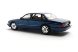 Jaguar XJR X300 1995 - antigua blue 1:18