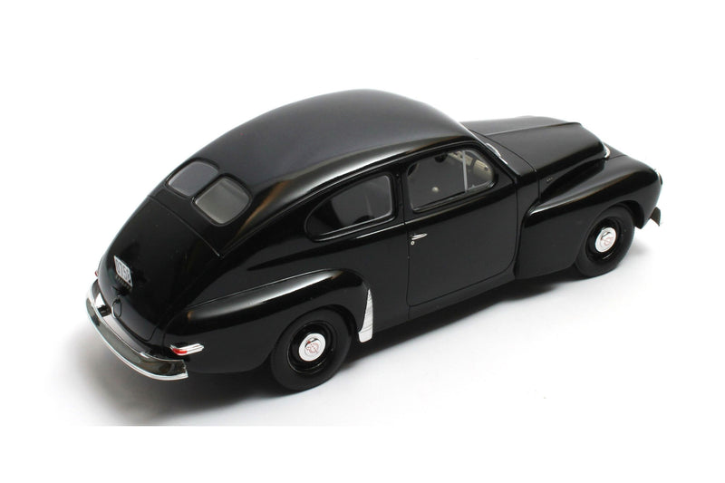 Volvo PV444 (1952) - black 1:18