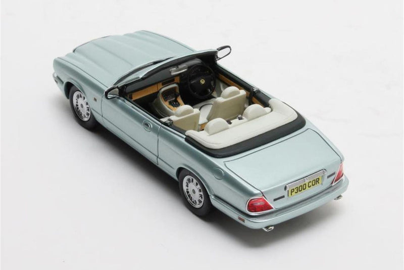 Daimler Corsica Concept 1995 - light blue met. 1:43