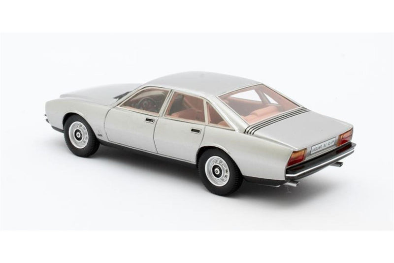 Jaguar XJ 12-PF Pininfarina 1973 - silver met. 1:43