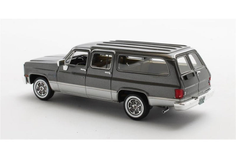 Chevrolet Suburban 1981 - grey met. 1:43