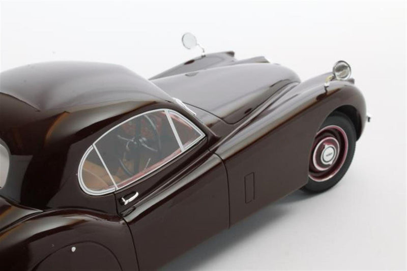 Jaguar XK120 FHC 1952 - maroon 1:18