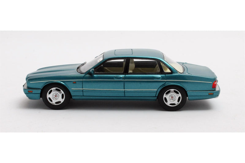 Jaguar XJR X300 green 1:43