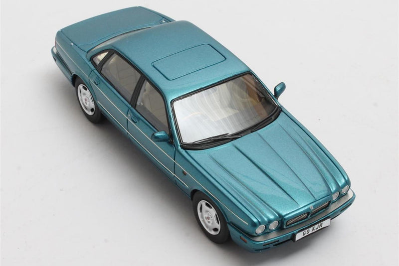 Jaguar XJR X300 green 1:43