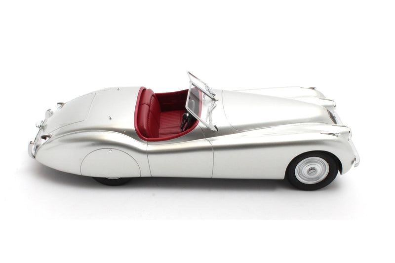 Jaguar XK120 OTS 1948 - silver 1:18