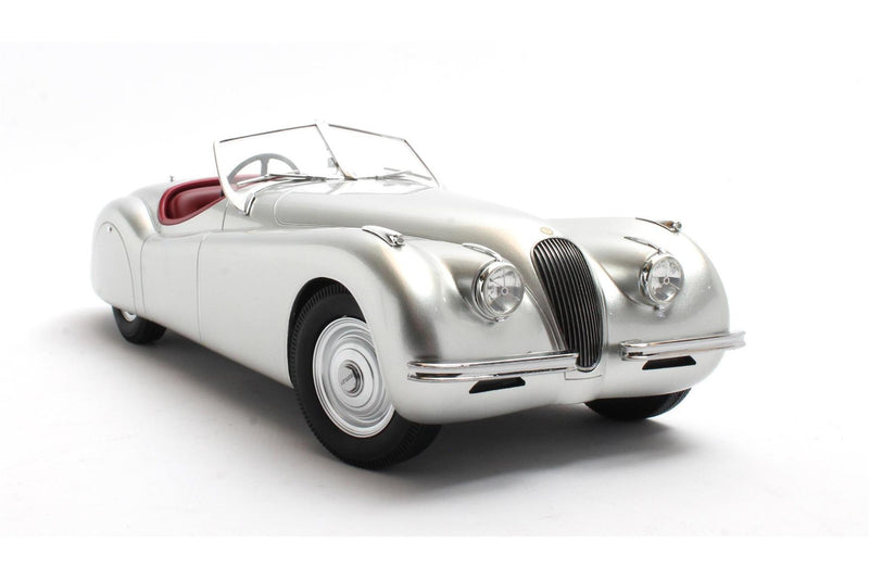 Jaguar XK120 OTS 1948 - silver 1:18