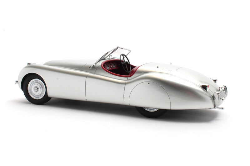 Jaguar XK120 OTS 1948 - silver 1:18