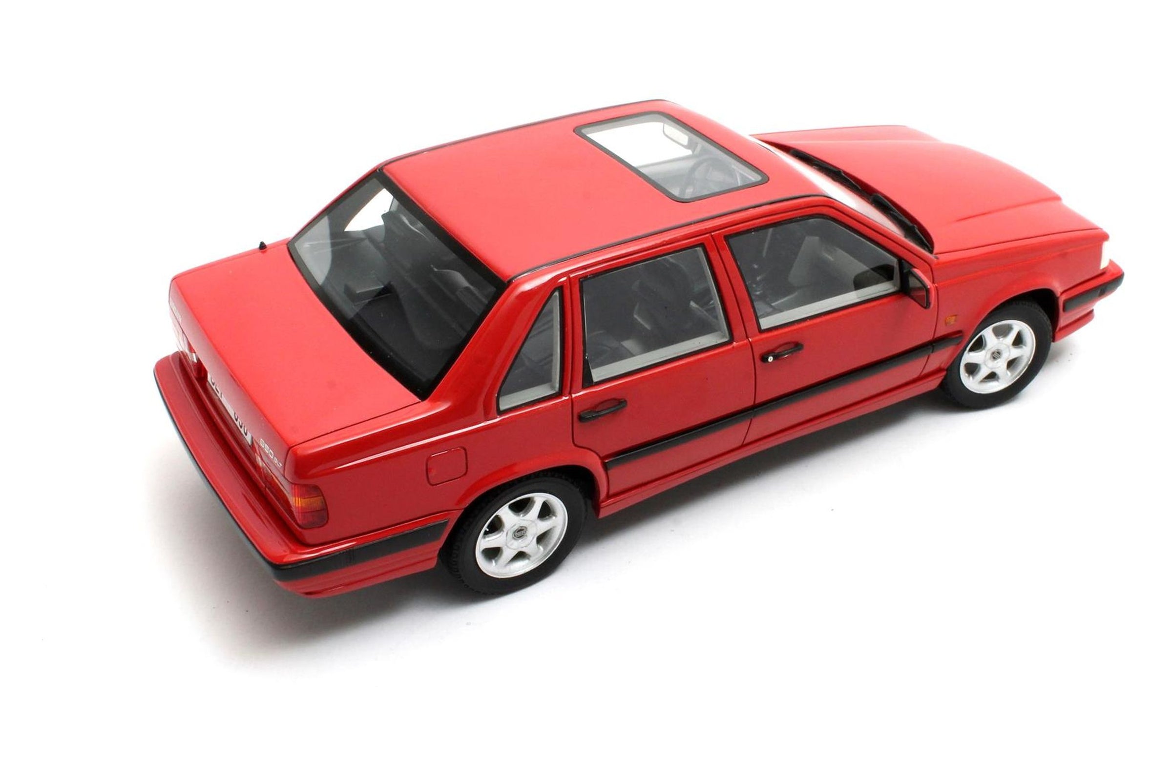 Volvo 850 GLT (1991-1994) - signal red 1:18 – Thomas Langejürgen Volvo 850 GLT (1991-1994) - signal red 1:18 – Thomas Langejürgen